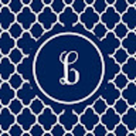 Meet your Posher, Laura - Picture 1 of 1